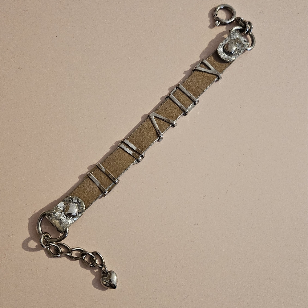 Juicy Couture Silver Peace Bracelet - Picture 6 of 6